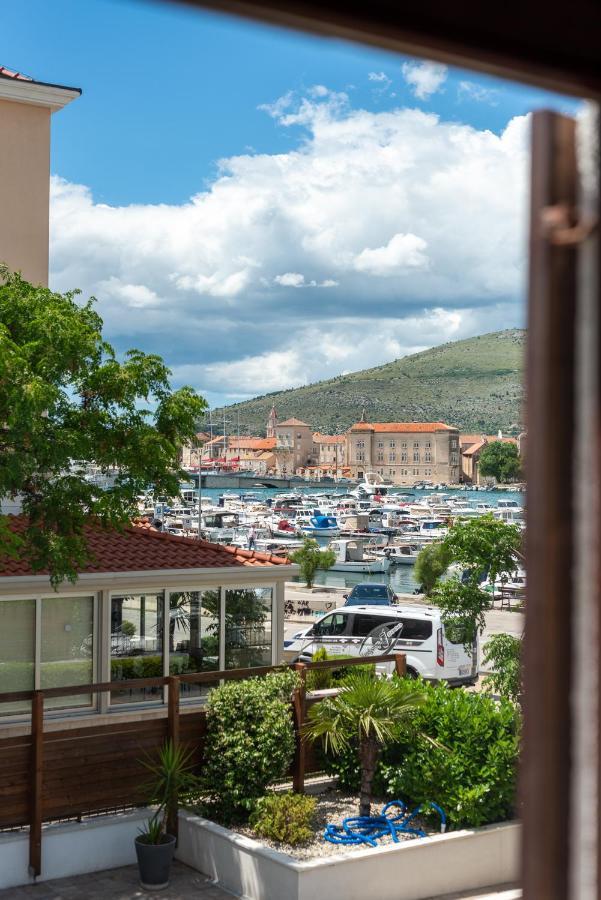 Apartments Bozan Trogir Exterior photo