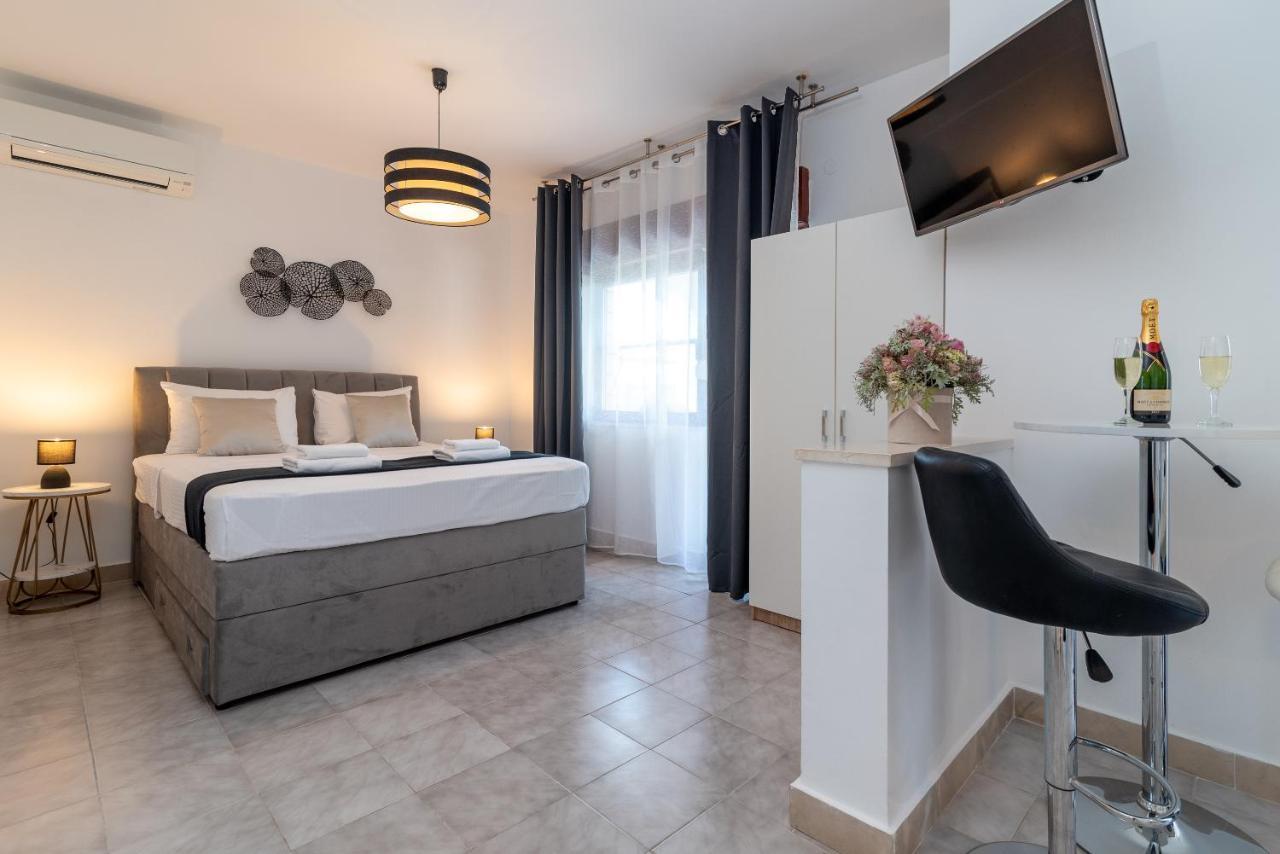 Apartments Bozan Trogir Exterior photo