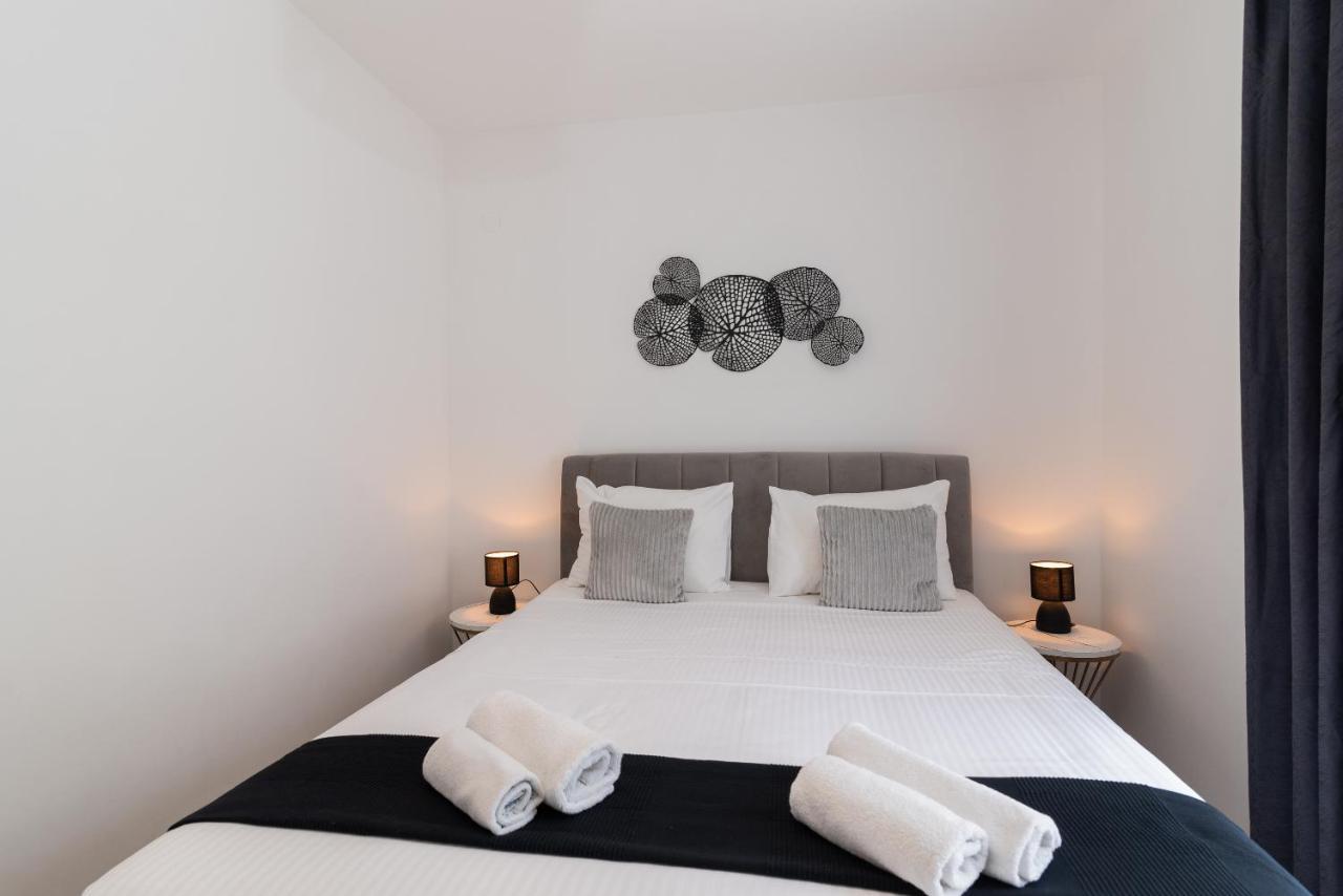 Apartments Bozan Trogir Exterior photo